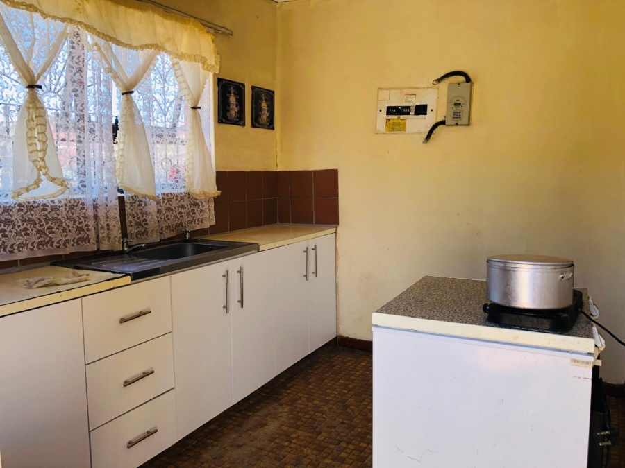 2 Bedroom Property for Sale in Kwa Nobuhle Eastern Cape
